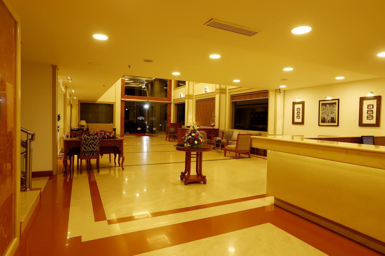 Hotel Arcadia Regency Alappuzha Eksteriør bilde